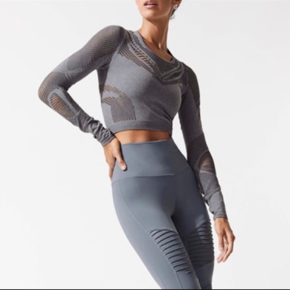 Alo Yoga Siren Long Sleeve in Concrete Heather - Picture 4 of 10